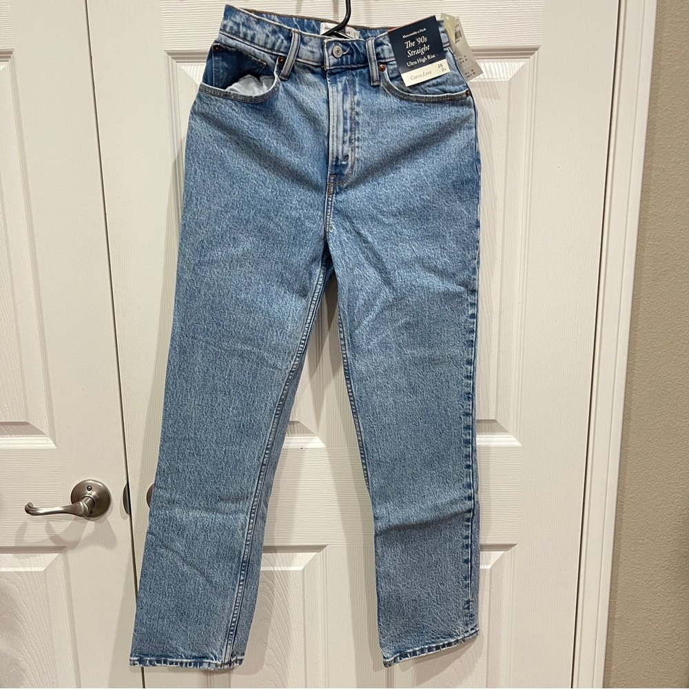 Abercrombie & Fitch Curve Love Ultra High Rise 90s Relaxed Jean - Medium Wash